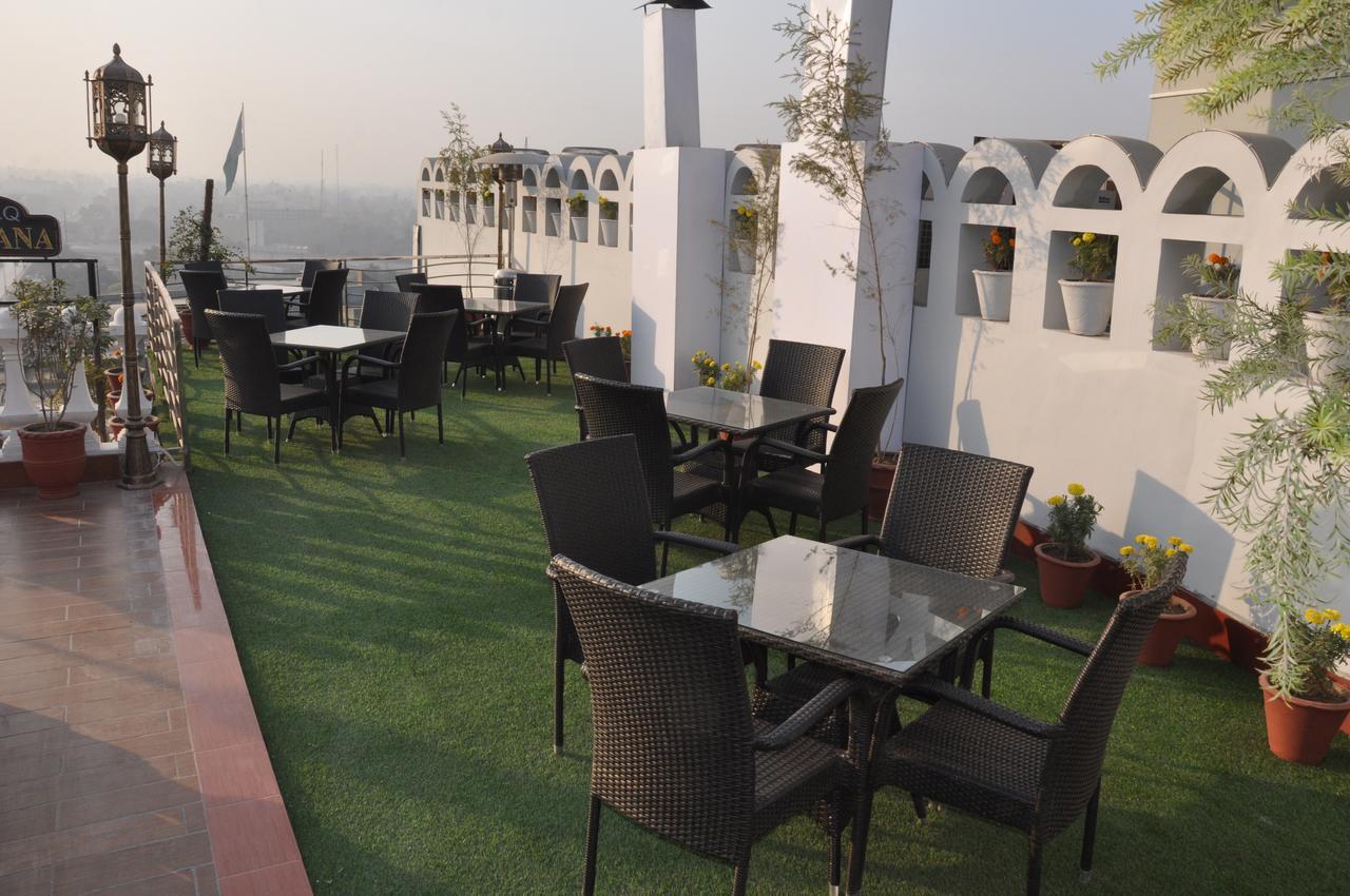 Fort Continental Hotel Peshawar Exterior photo